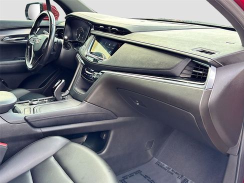 Used 2022 Cadillac XT6 Luxury image 34