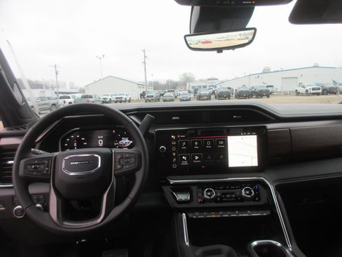 New 2026 GMC Sierra 2500 Denali Ultimate image 17