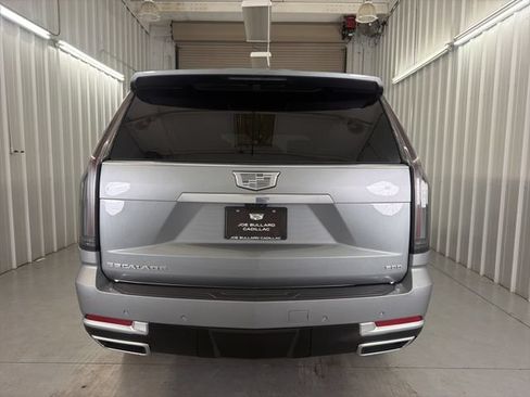 Certified 2025 Cadillac Escalade Premium Luxury Platinum w/ LPO, Radiant Package RWD image 6