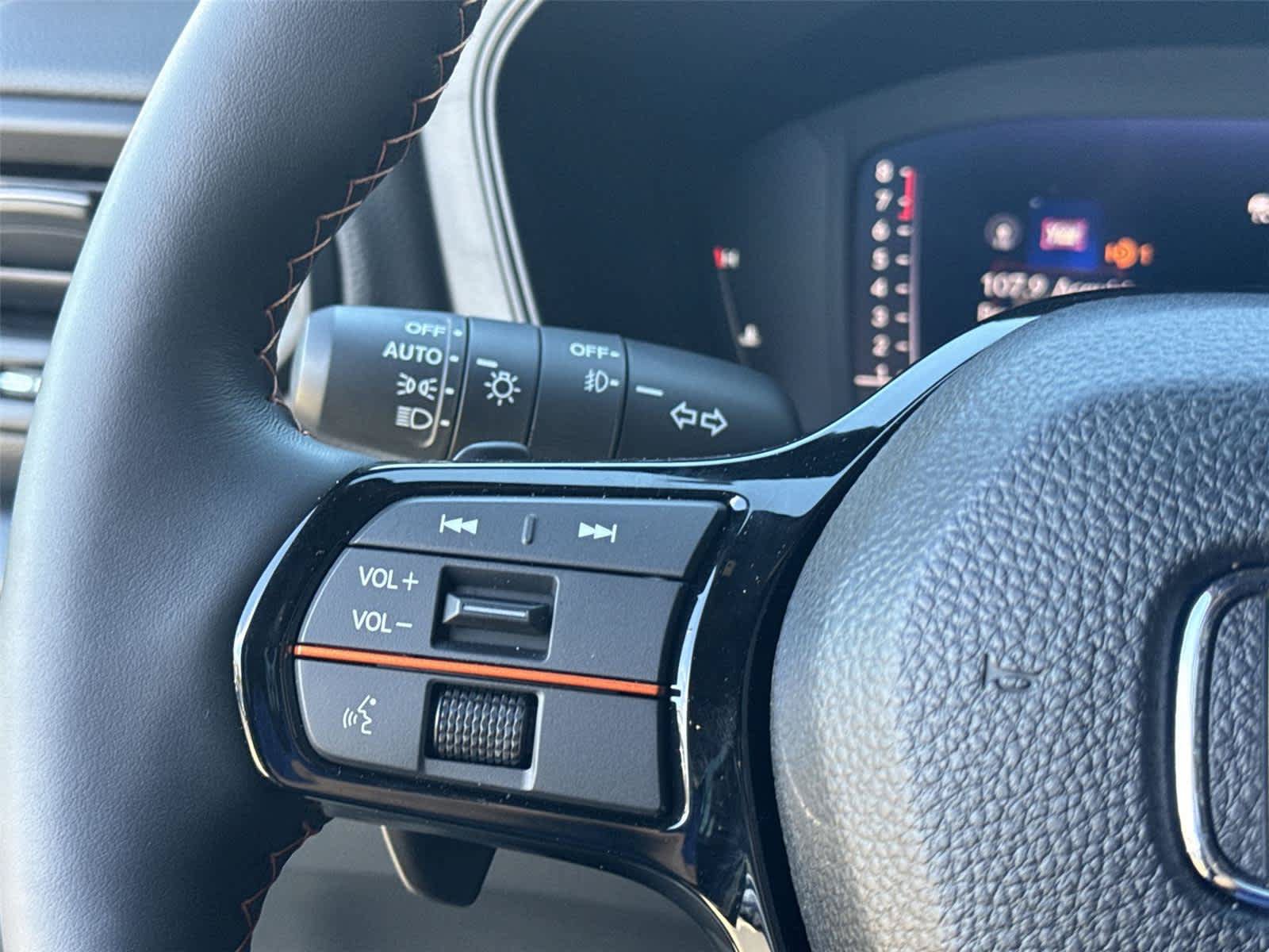 Used 2026 Honda Pilot TrailSport image 18