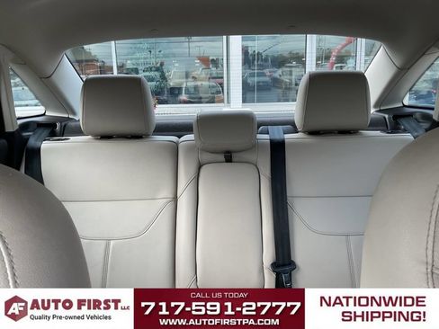 Used 2018 Ford Focus Titanium FWD image 21