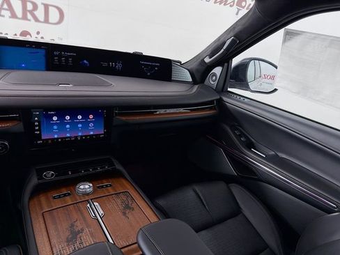 New 2025 Lincoln Navigator Black Label AWD/4WD image 25