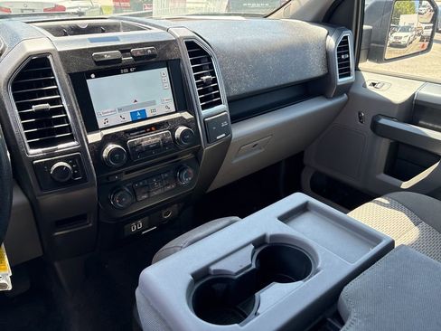 Used 2016 Ford F150 XLT w/ Equipment Group 302A Luxury AWD/4WD image 23