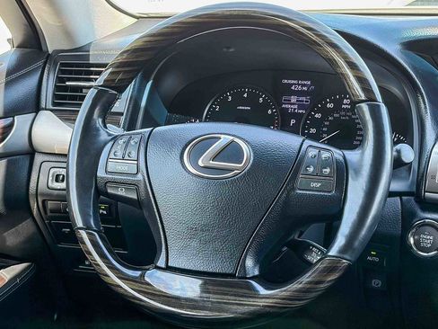 Used 2017 Lexus LS 460 w/ Comfort Package RWD image 14