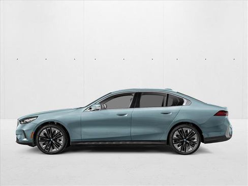 New 2026 BMW 530i w/ M Sport Package RWD image 3