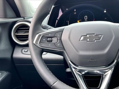 New 2026 Chevrolet Trax ACTIV w/ Sunroof Package FWD image 17