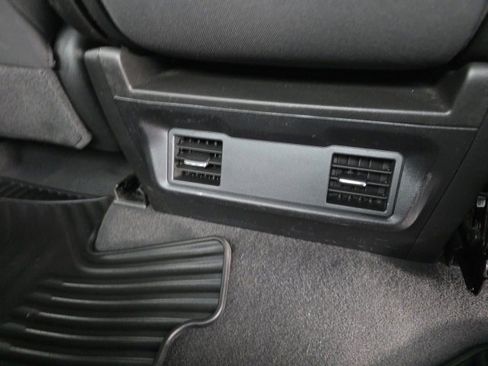 Used 2024 Chevrolet Silverado 2500 LT image 15