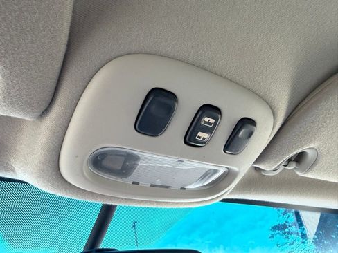 Used 2006 Lincoln Town Car Designer Series image 20