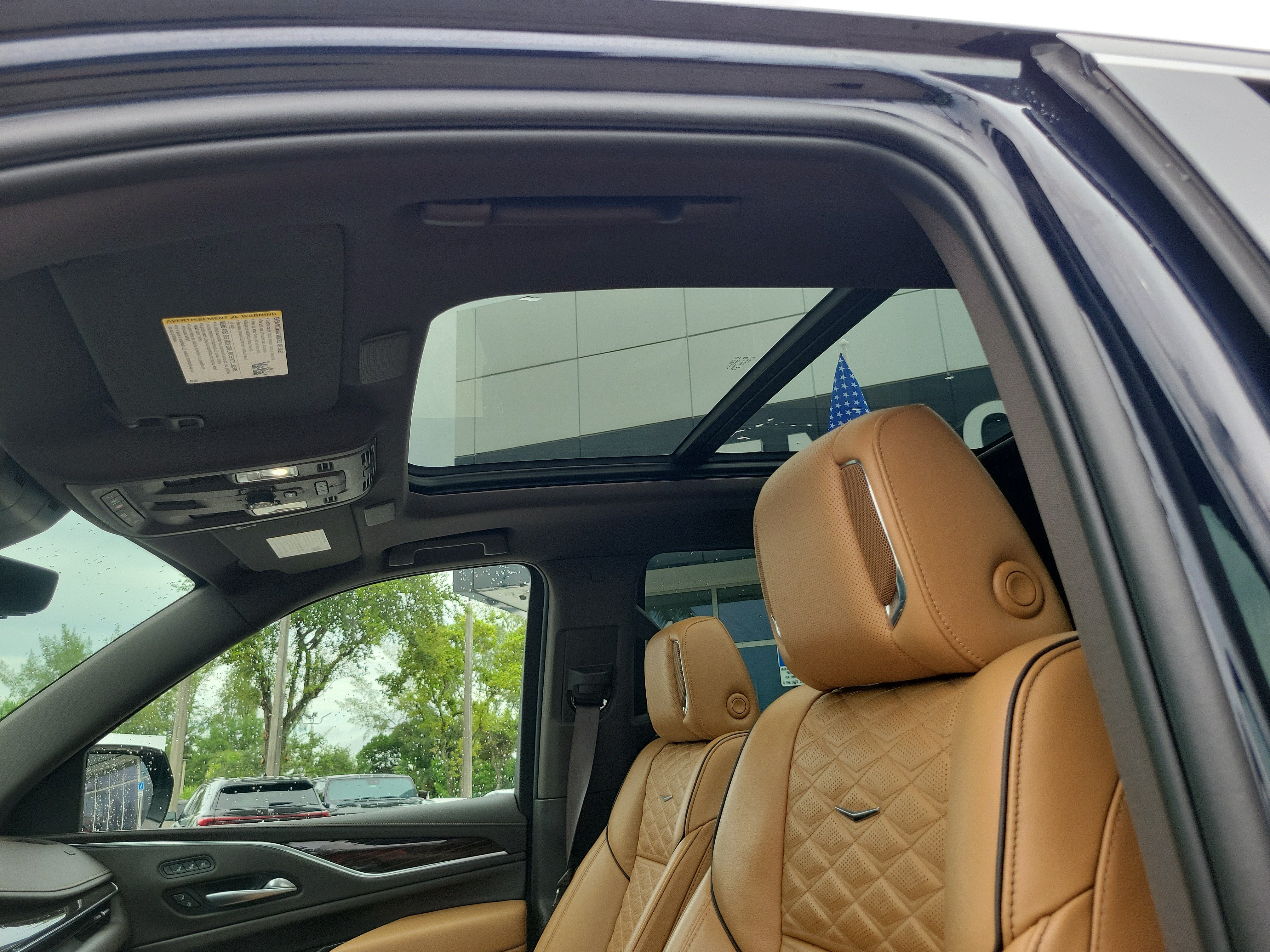 Used 2023 Cadillac Escalade Premium Luxury w/ LPO, Radiant Package AWD/4WD image 12