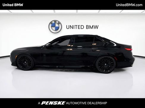 Used 2025 BMW i7 xDrive60 w/ Executive Package AWD/4WD image 8