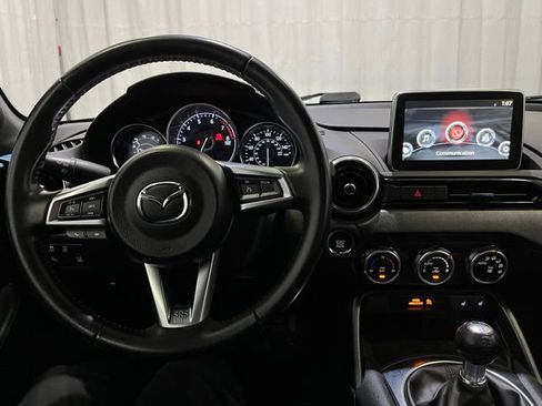 Used 2016 MAZDA MX-5 Miata Grand Touring RWD image 17
