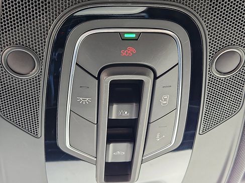 Used 2021 Audi Q8 Premium Plus w/ Premium Plus Package image 19