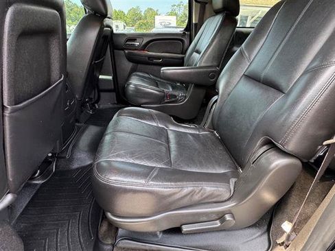 Used 2013 Chevrolet Suburban LT AWD/4WD image 38