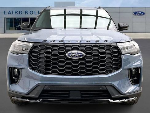 New 2026 Ford Explorer ST-Line w/ ST-Line Street Pack image 15