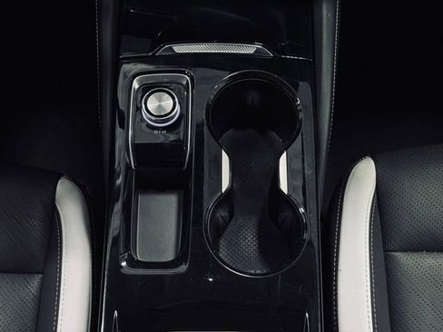 Used 2025 Buick Envision Sport Touring image 31