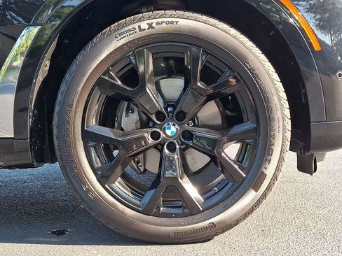 Used 2022 BMW X7 xDrive40i w/ Cold Weather Package AWD/4WD image 8