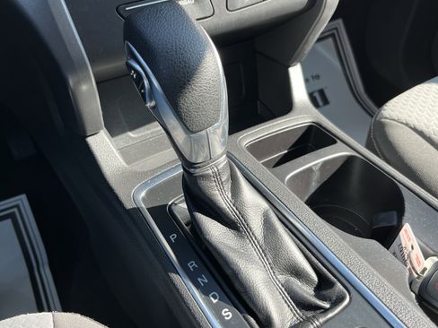 Used 2019 Ford Escape SE image 26