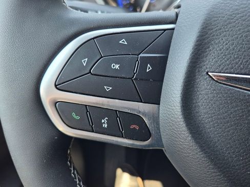 New 2026 Chrysler Pacifica Select image 16