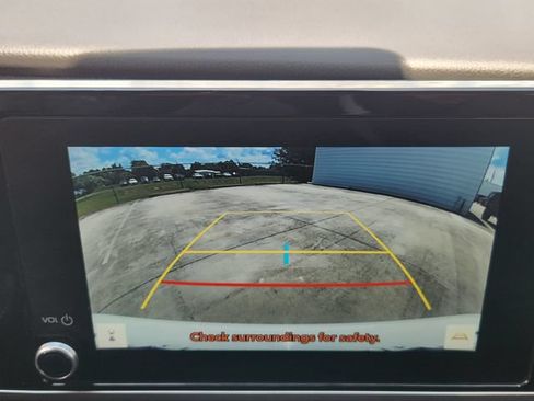 Used 2025 Toyota Camry SE w/ Convenience Package FWD image 16