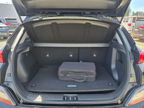 Used 2023 Hyundai Kona SE FWD image 12
