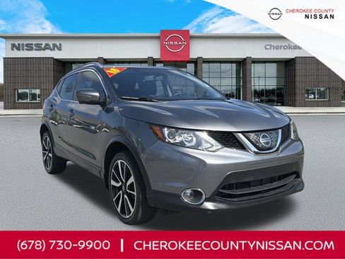 Used 2018 Nissan Rogue Sport SL FWD image 1
