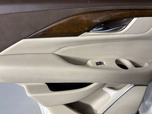 Used 2017 Cadillac Escalade Premium Luxury image 37