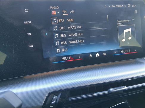 Used 2025 BMW X2 xDrive28i w/ Premium Package image 23