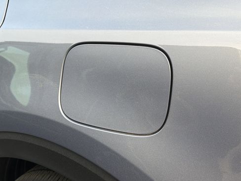 Used 2025 Kia Telluride S image 8