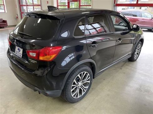 Used 2017 Mitsubishi Outlander Sport ES AWD/4WD image 7
