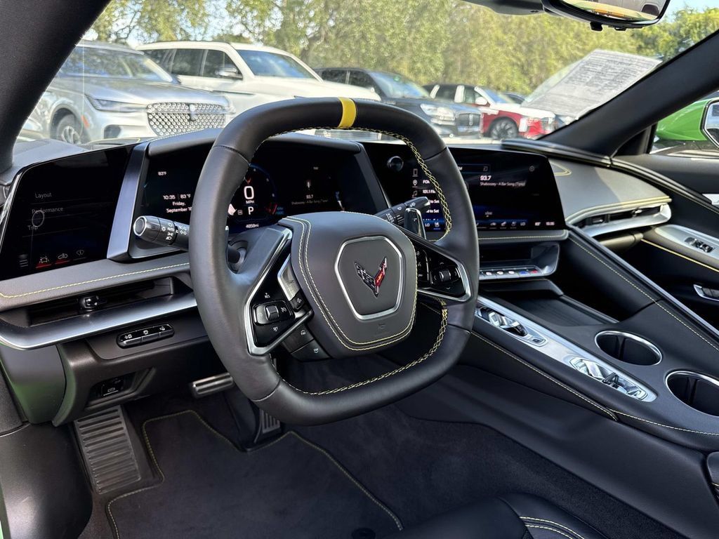 Used 2026 Chevrolet Corvette Stingray Preferred Cpe w/ Z51 Performance Package RWD image 31