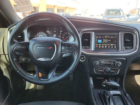 Used 2018 Dodge Charger SXT w/ Blacktop Package image 11