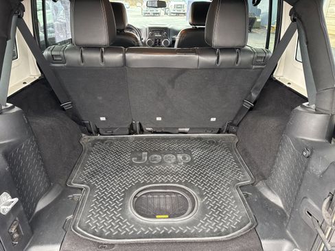 Used 2016 Jeep Wrangler Unlimited Sport image 17