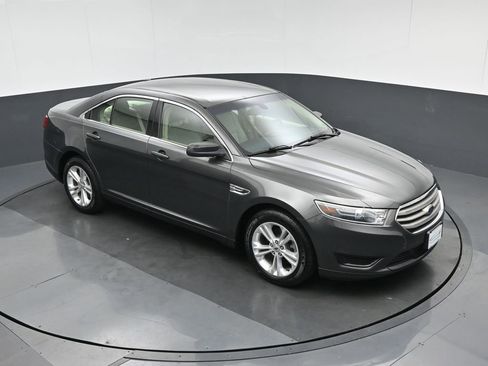 Used 2017 Ford Taurus SE FWD image 51
