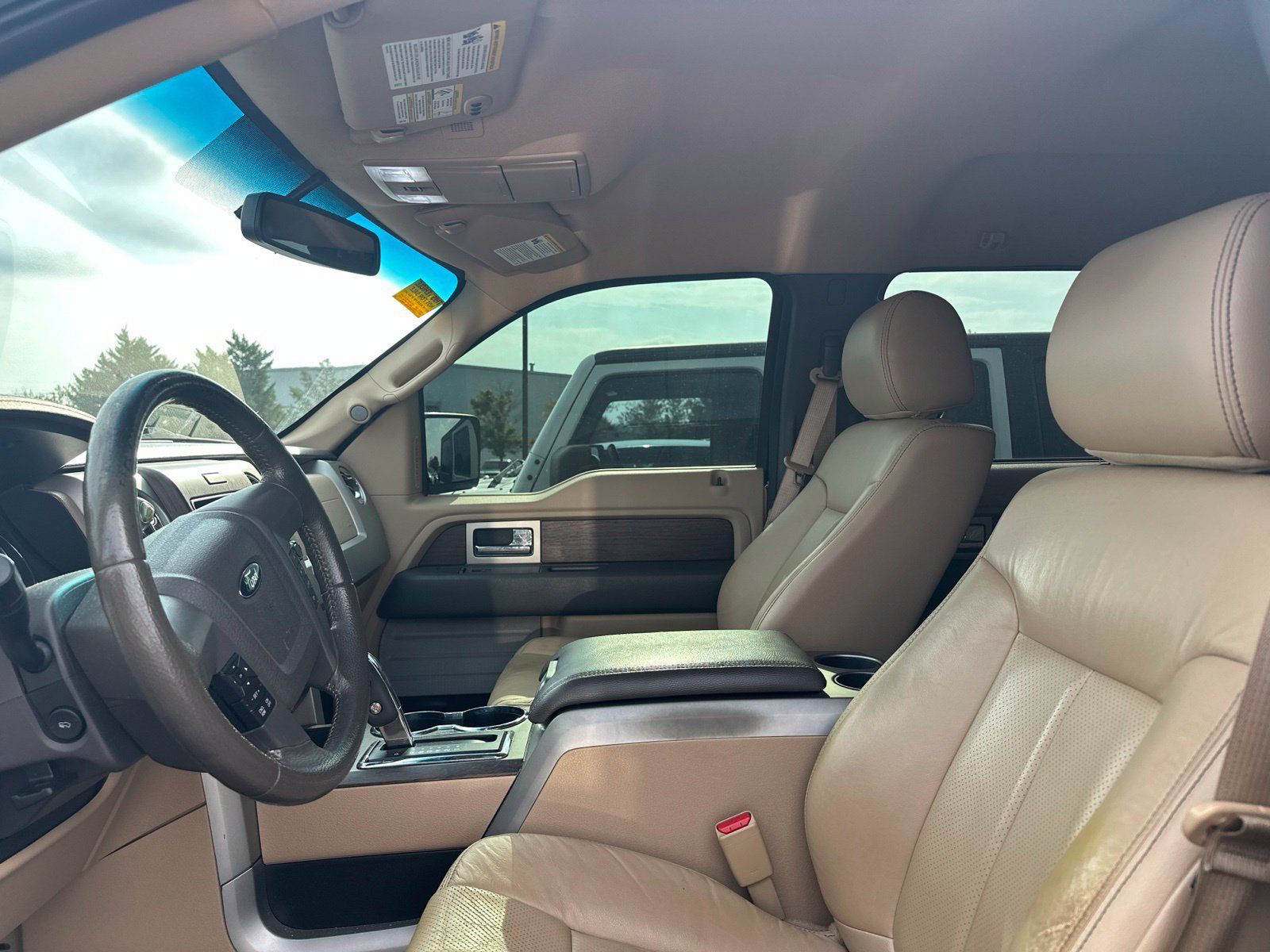 Used 2014 Ford F150 Lariat w/ Equipment Group 501A Mid AWD/4WD image 8