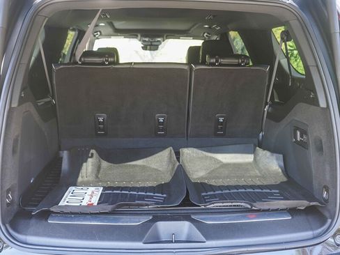 Used 2024 Cadillac Escalade ESV Premium Luxury image 34