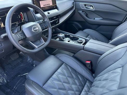 New 2026 Nissan Rogue Platinum w/ Tech Package AWD/4WD image 10