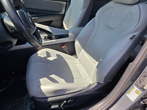 Used 2024 Hyundai Elantra Limited FWD image 16