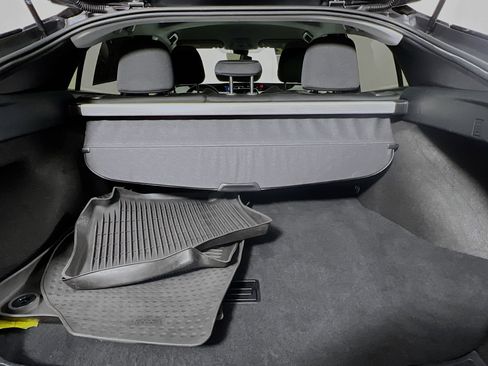 Used 2022 Toyota Prius LE image 34