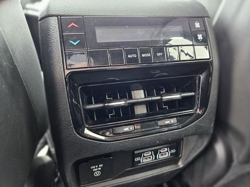 Used 2022 Jeep Grand Cherokee L Laredo w/ Luxury Tech Group I image 29