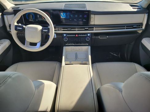 Used 2025 Hyundai Santa Fe SEL image 17