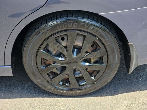 Used 2018 Subaru Legacy 2.5i AWD/4WD image 33