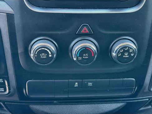 Used 2019 RAM 1500 Express w/ Express Value Package AWD/4WD image 16