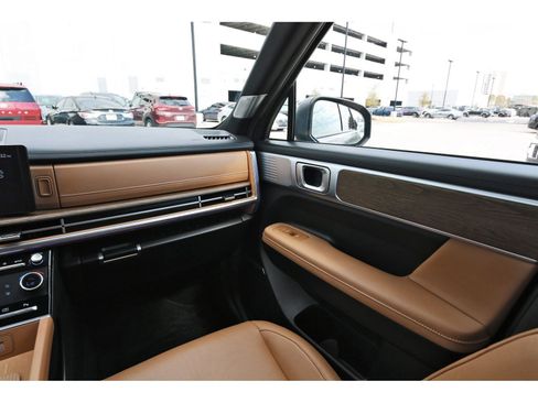 Certified 2025 Hyundai Santa Fe Limited image 13