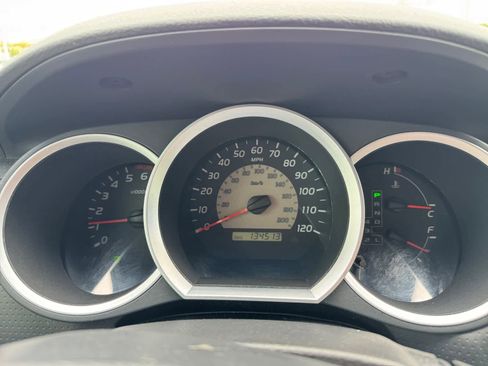Used 2005 Toyota Tacoma PreRunner RWD image 20