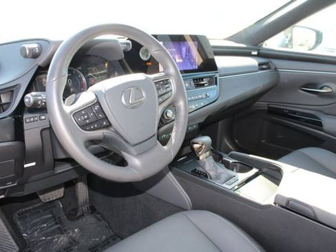 Certified 2024 Lexus ES 350 w/ Premium Package image 12