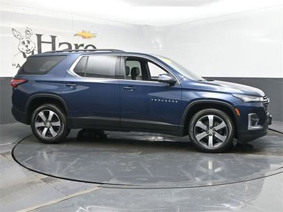 Used 2023 Chevrolet Traverse LT w/ LT Premium Package
