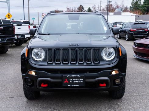 Used 2018 Jeep Renegade Trailhawk image 2