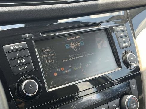 Used 2020 Nissan Rogue Sport SV AWD/4WD image 28