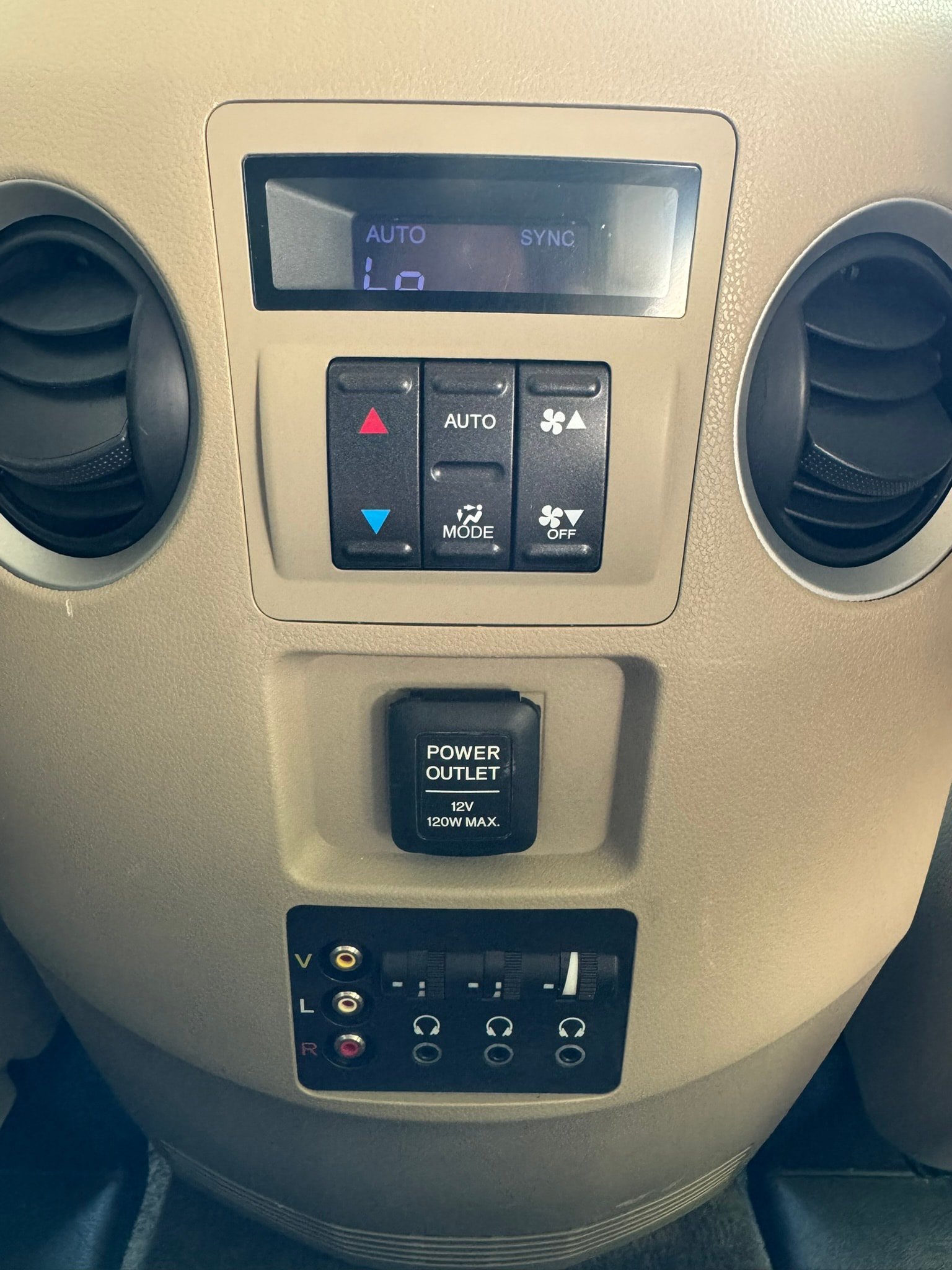 Used 2014 Honda Pilot Touring image 20