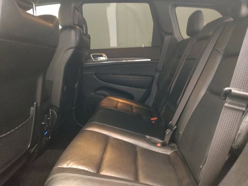 Used 2022 Jeep Grand Cherokee Limited w/ Tech Group RWD image 18